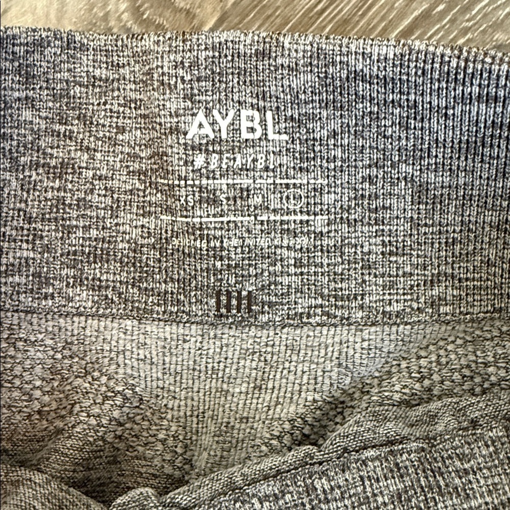 AYBL Seamless Shorts Size Large - Picture 3 of 3